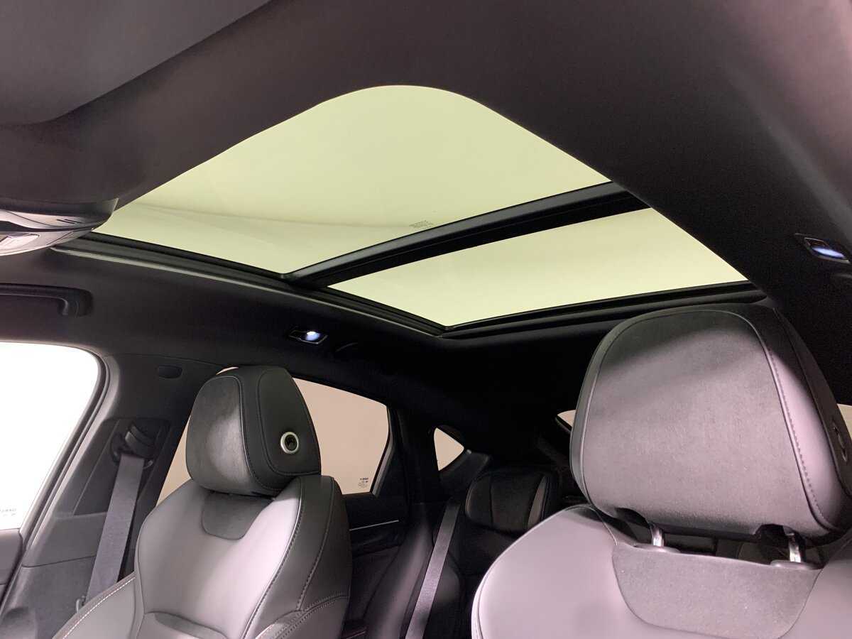 Geely Tugella с пробегом — 2024 год. Фото: #18