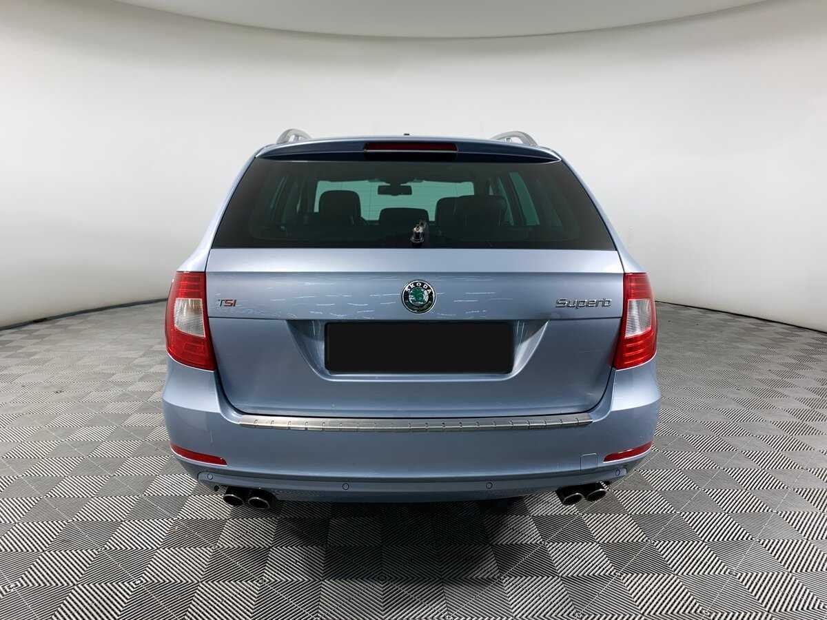 Skoda Superb с пробегом — 2011 год. Фото: #5