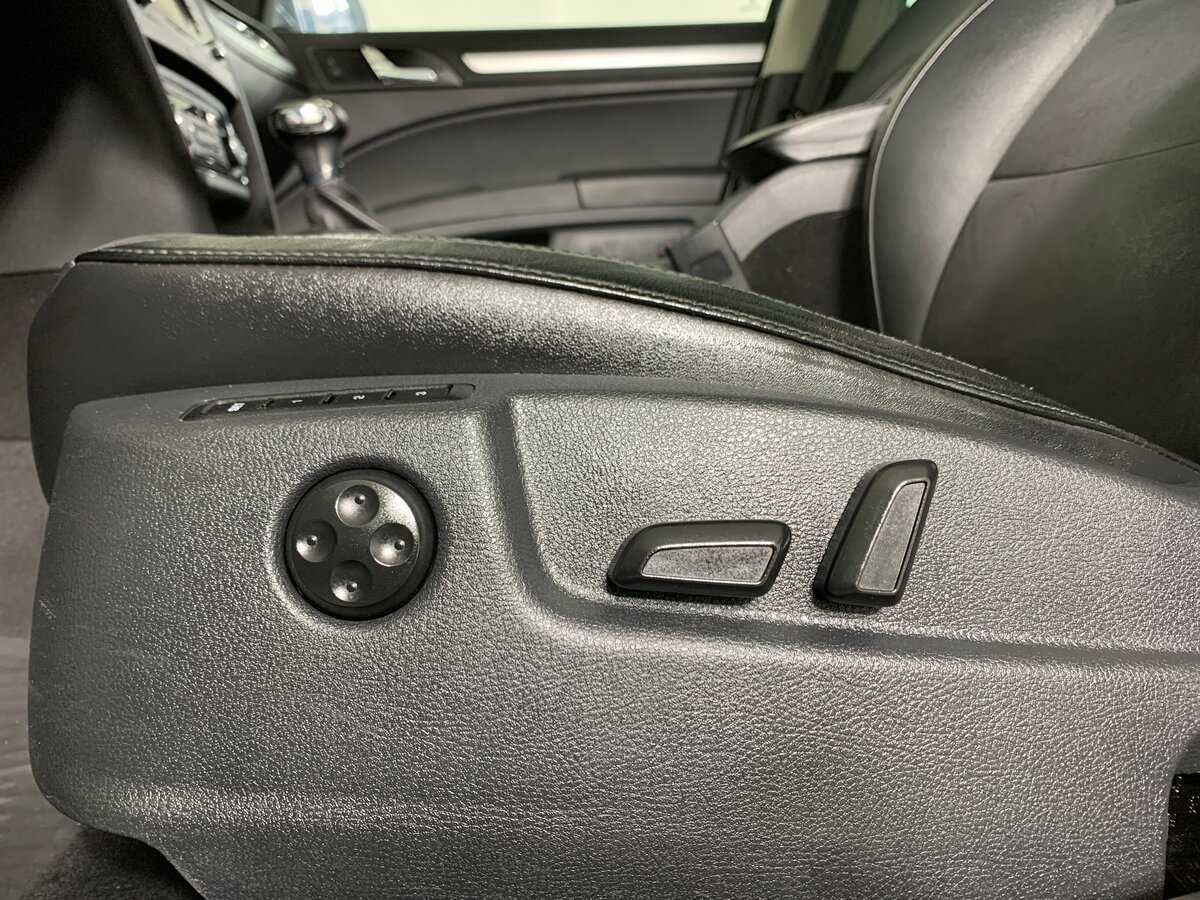 Skoda Superb с пробегом — 2011 год. Фото: #16