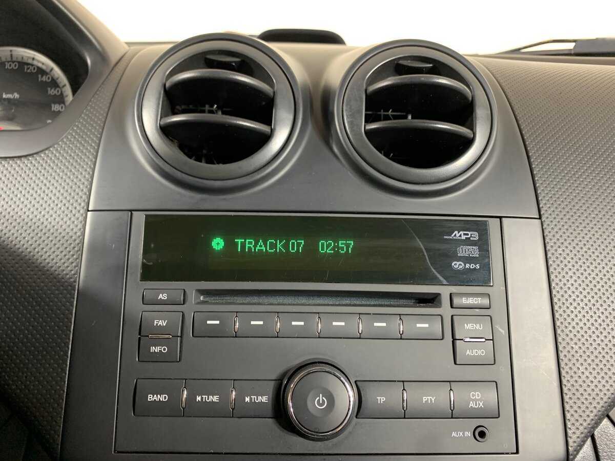 Chevrolet Aveo с пробегом — 2009 год. Фото: #14