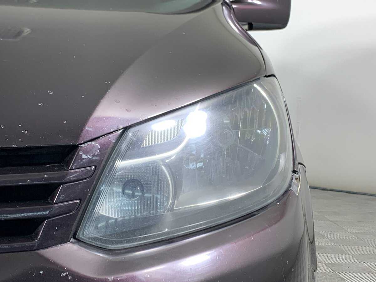 Volkswagen Caddy с пробегом — 2012 год. Фото: #9