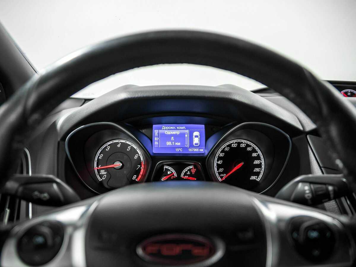 Ford Focus ST с пробегом — 2012 год. Фото: #5