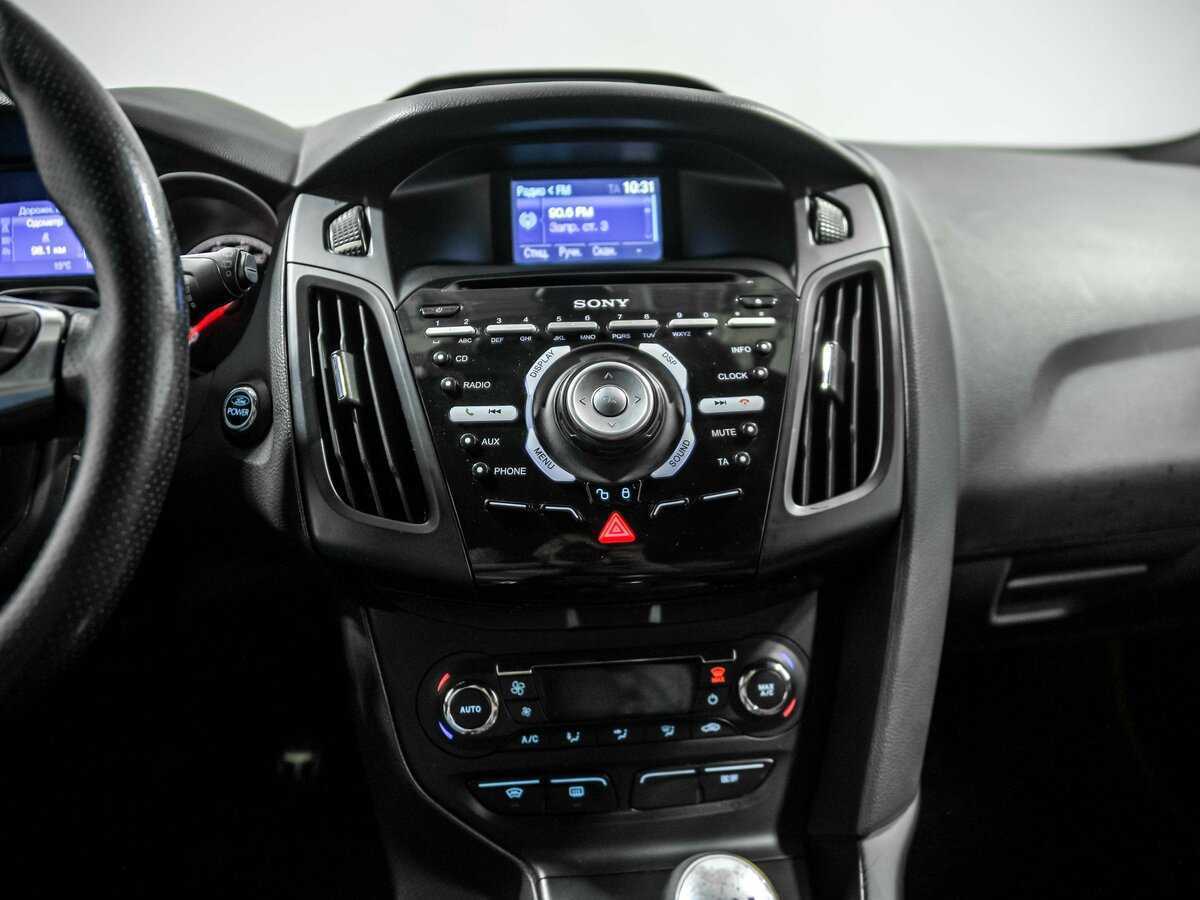 Ford Focus ST с пробегом — 2012 год. Фото: #7