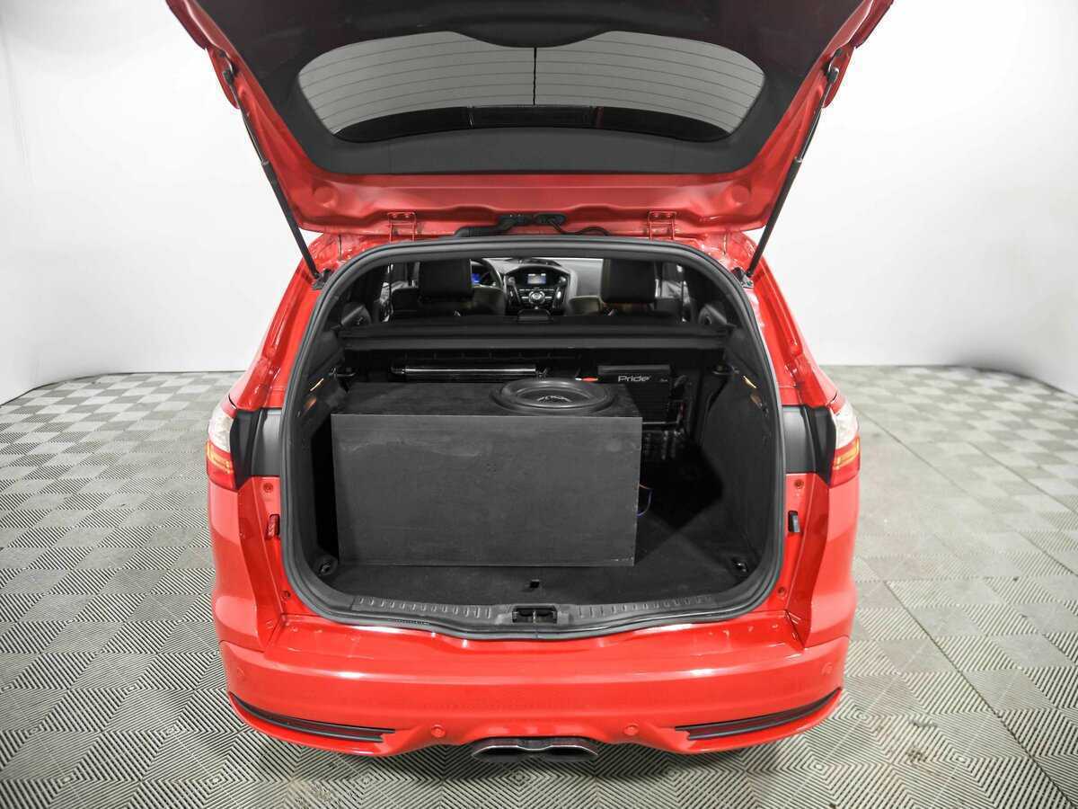 Ford Focus ST с пробегом — 2012 год. Фото: #17