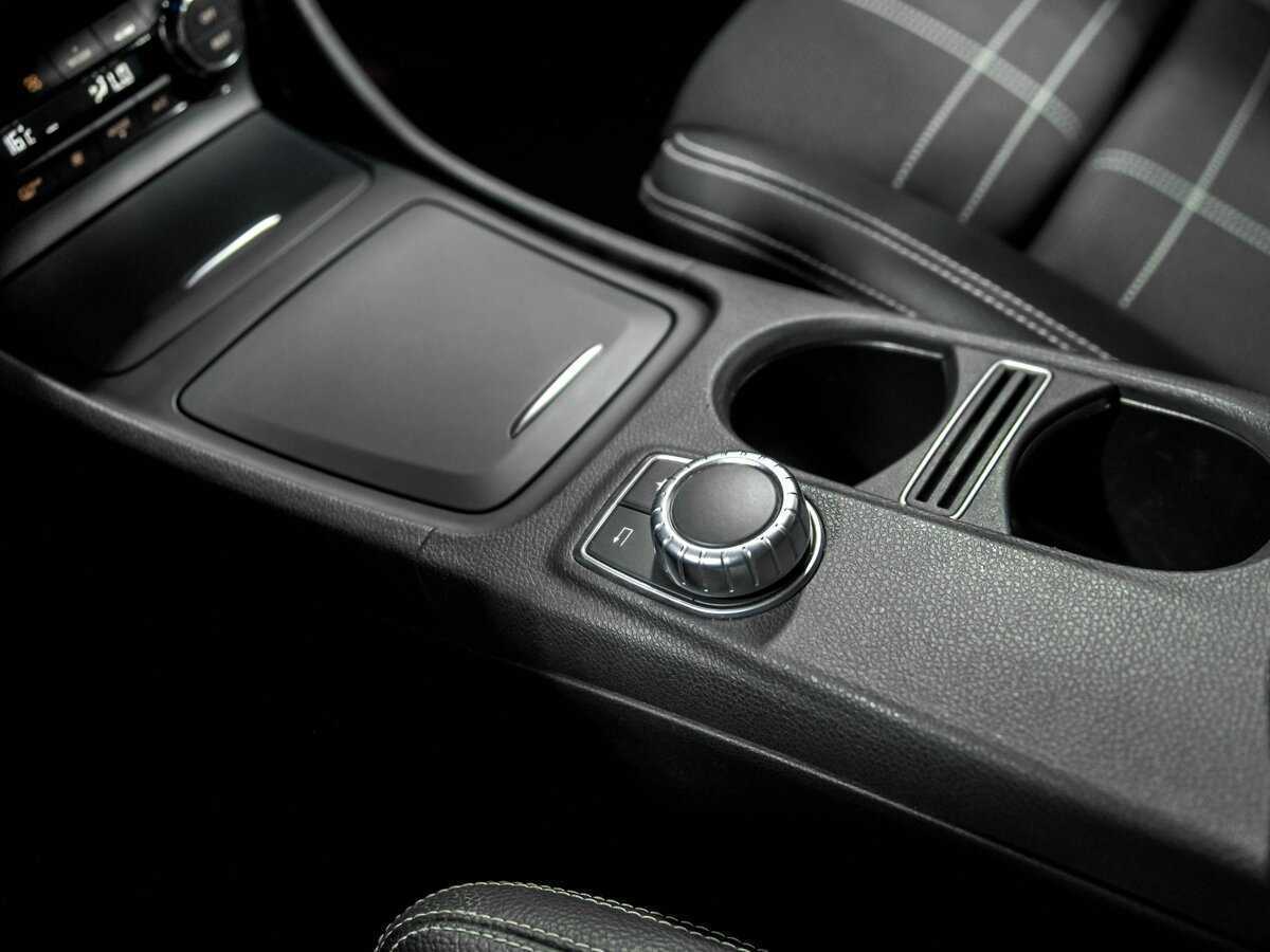 Mercedes-Benz GLA с пробегом — 2016 год. Фото: #11