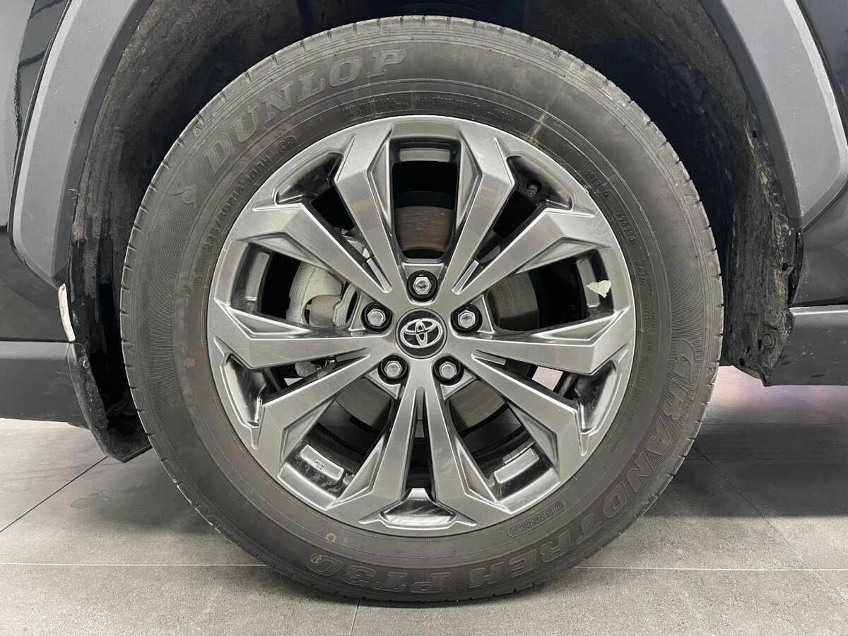 Toyota RAV4 с пробегом — 2023 год. Фото: #24