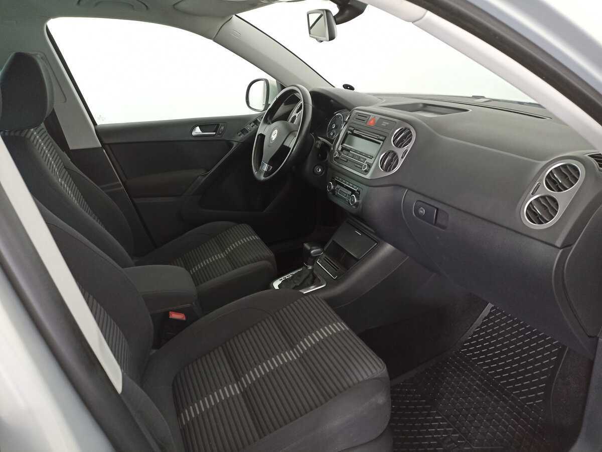 Volkswagen Tiguan с пробегом — 2010 год. Фото: #6