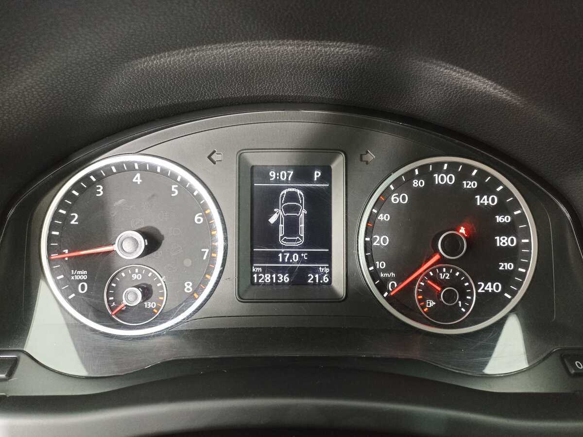 Volkswagen Tiguan с пробегом — 2010 год. Фото: #8