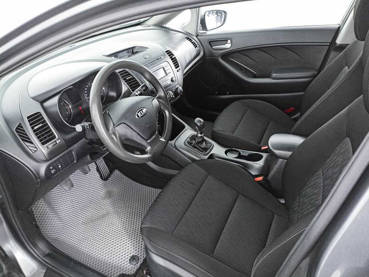 Kia Cerato с пробегом — 2014 год. Фото: #13