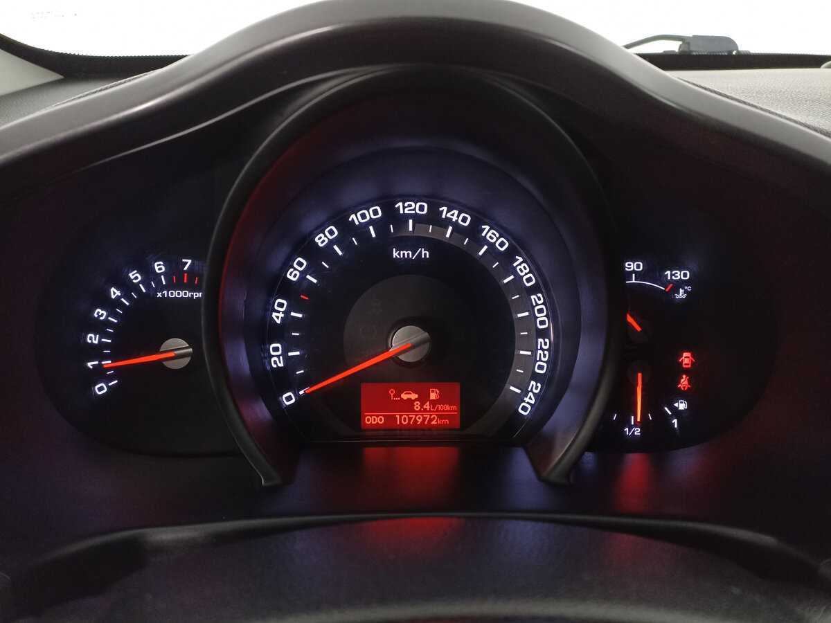 Kia Sportage с пробегом — 2012 год. Фото: #12