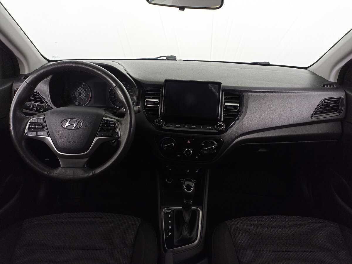 Hyundai Solaris с пробегом — 2021 год. Фото: #12