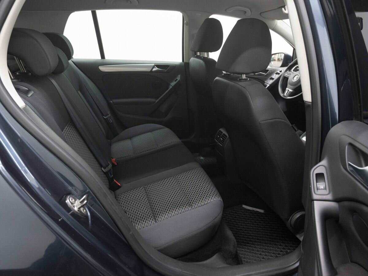 Volkswagen Golf с пробегом — 2009 год. Фото: #9