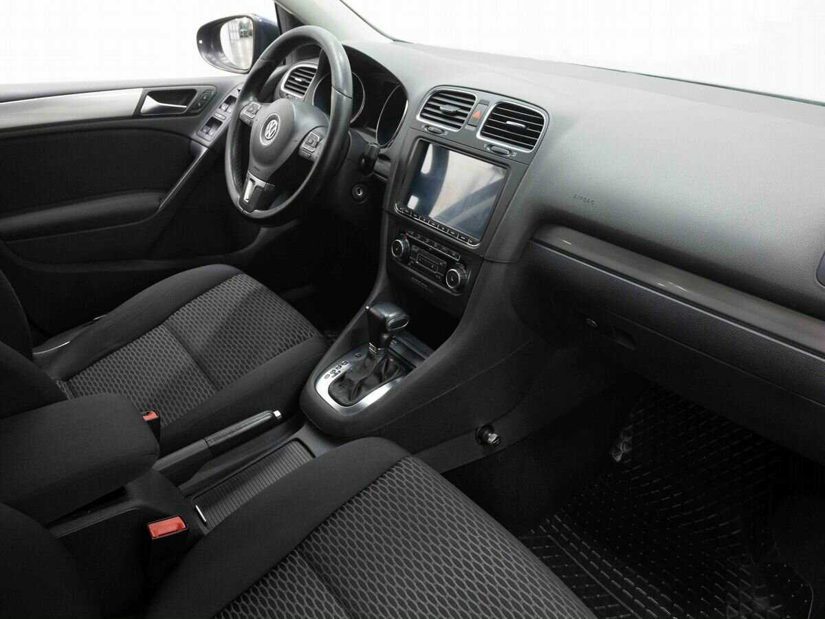 Volkswagen Golf с пробегом — 2009 год. Фото: #10