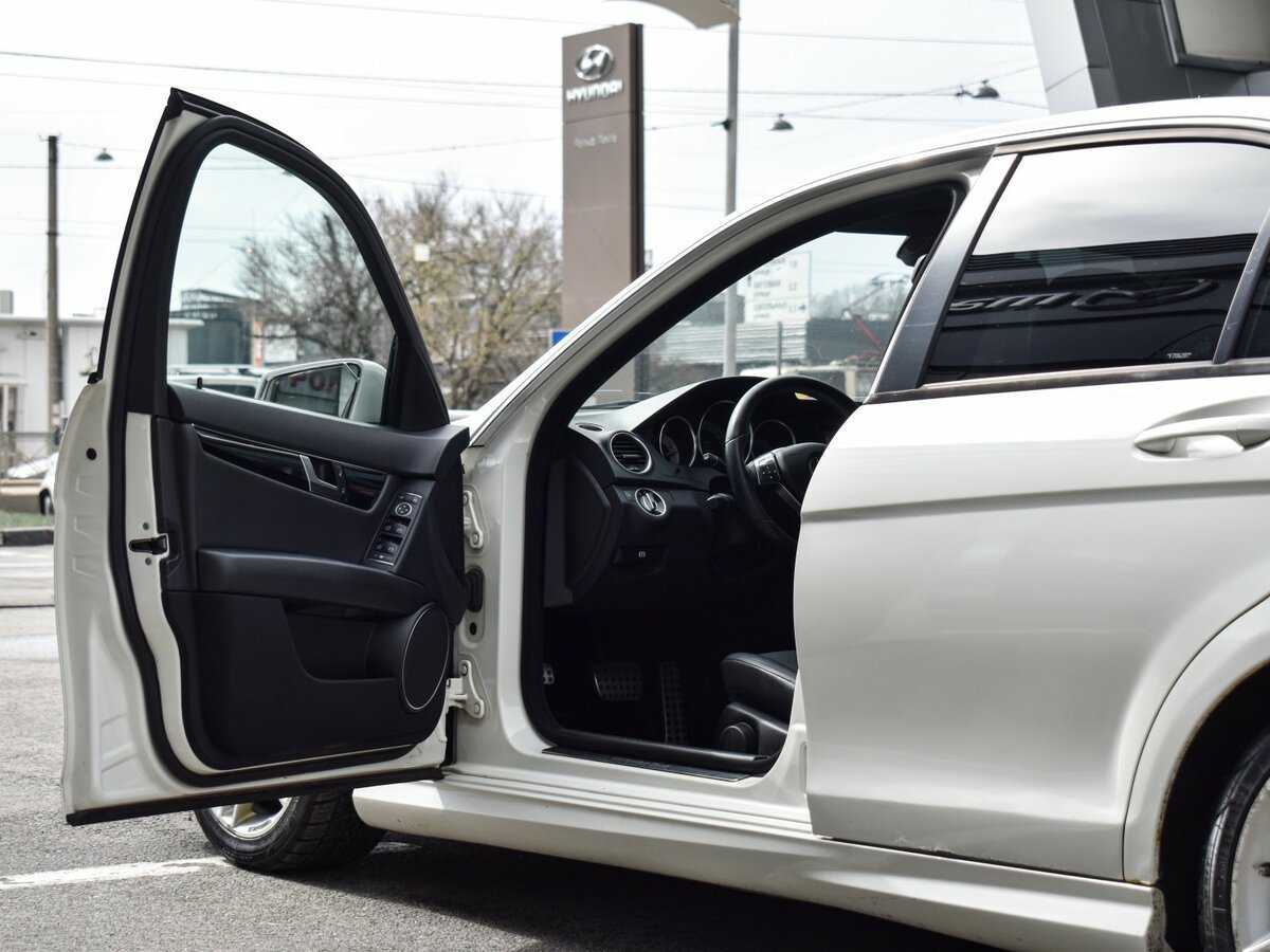 Mercedes-Benz C-Класс с пробегом — 2011 год. Фото: #8