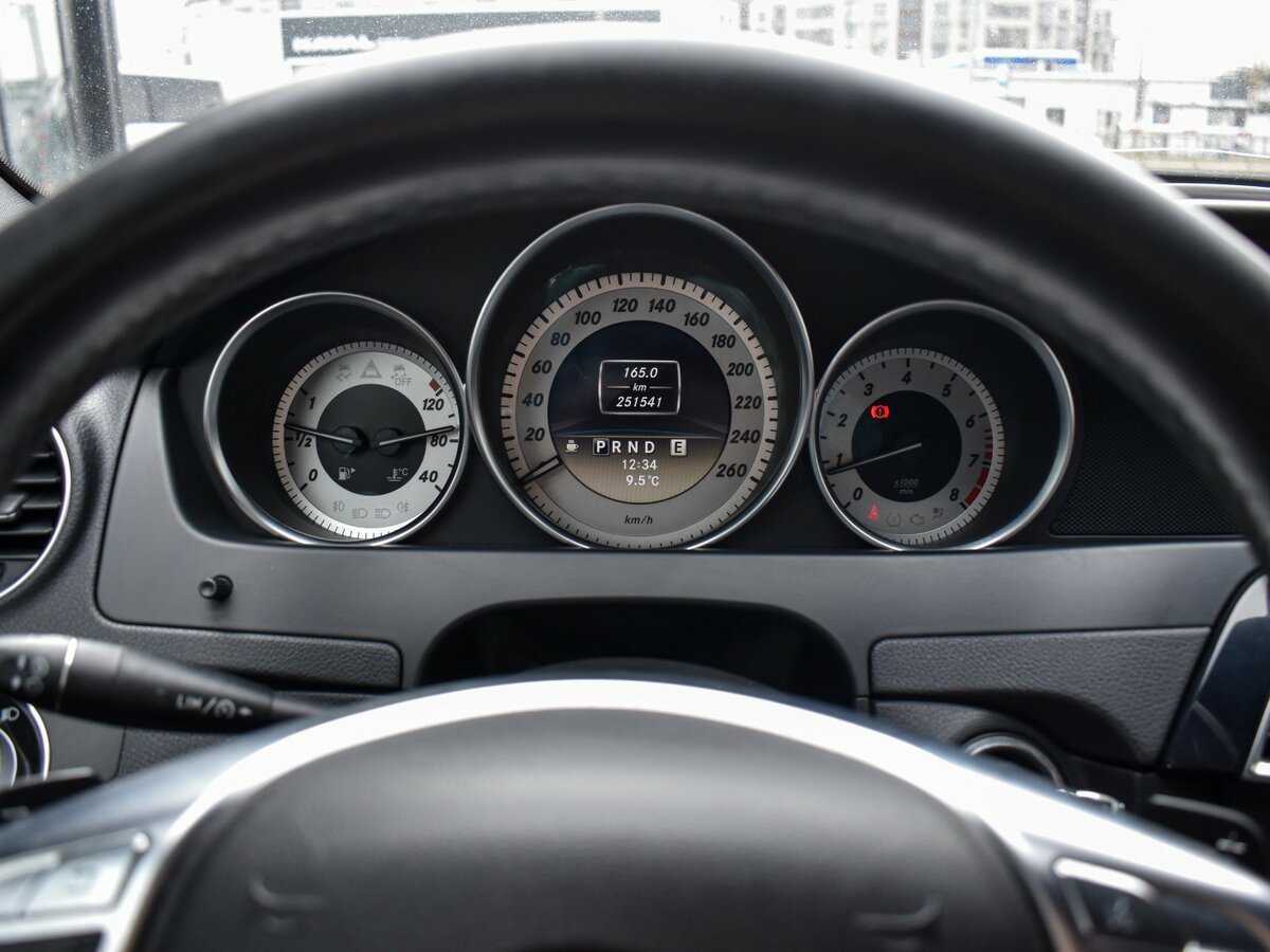 Mercedes-Benz C-Класс с пробегом — 2011 год. Фото: #18