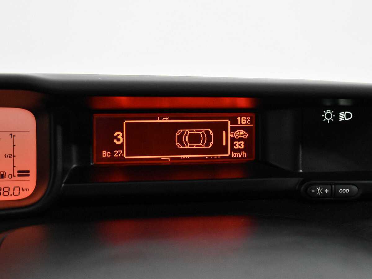 Citroen C3 Picasso с пробегом — 2014 год. Фото: #16