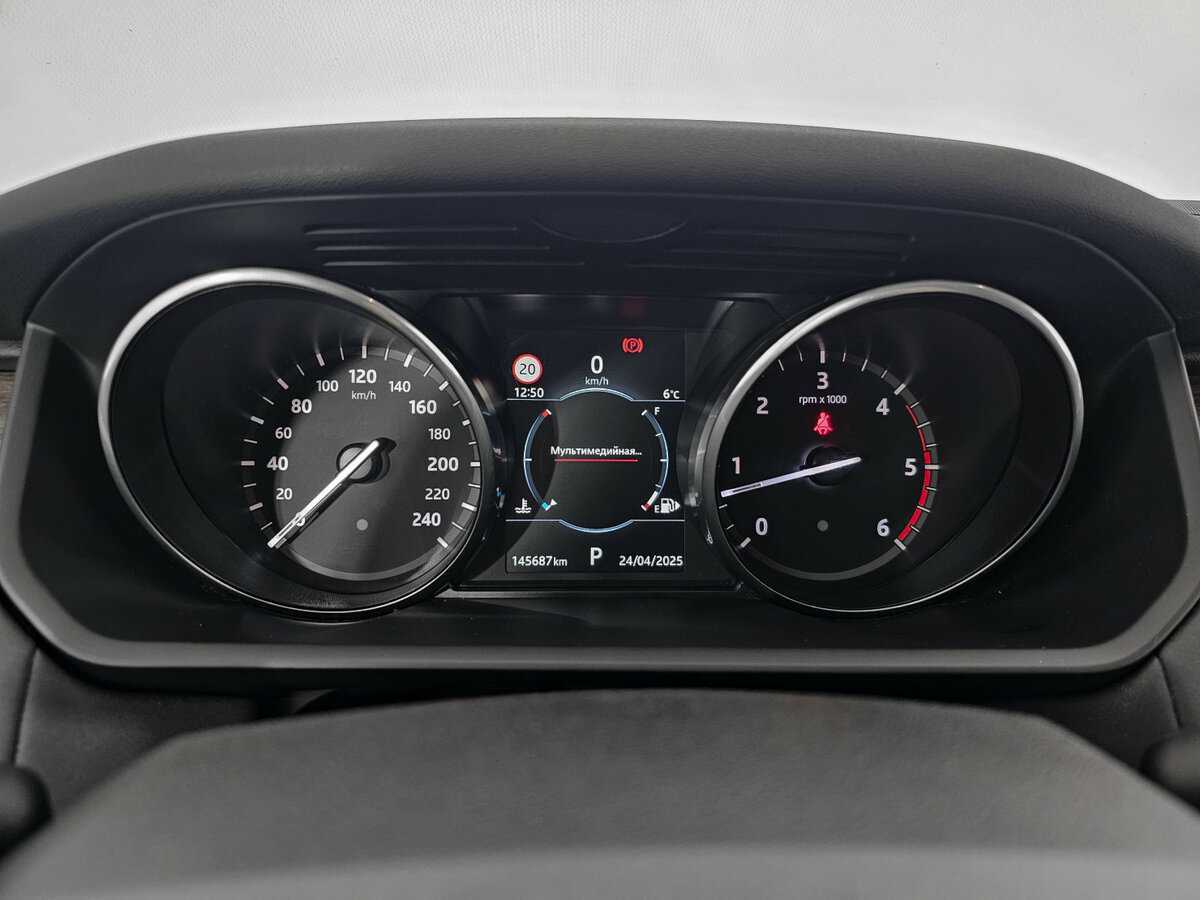 Land Rover Discovery с пробегом — 2017 год. Фото: #15