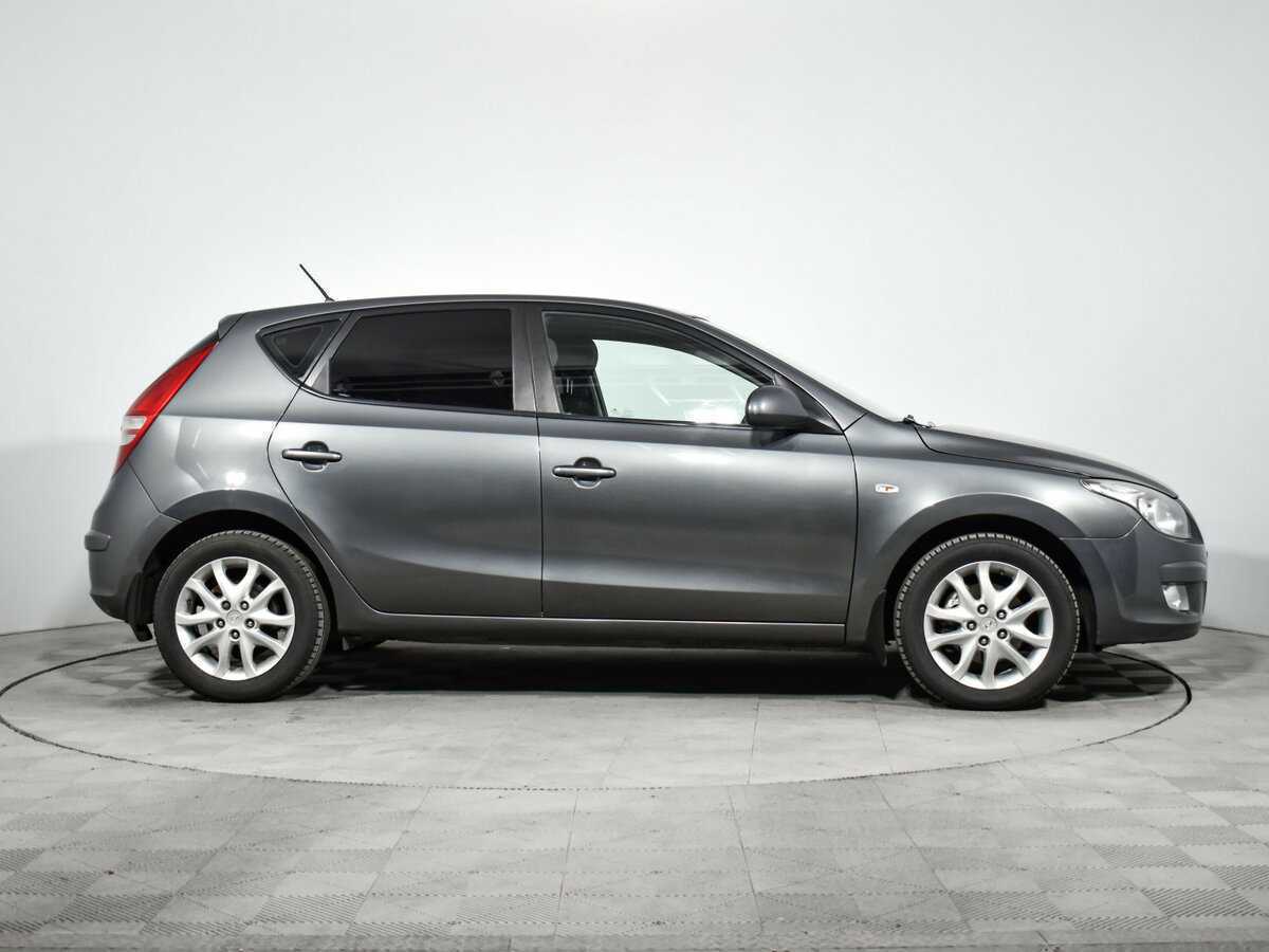 Hyundai i30 с пробегом — 2009 год. Фото: #3