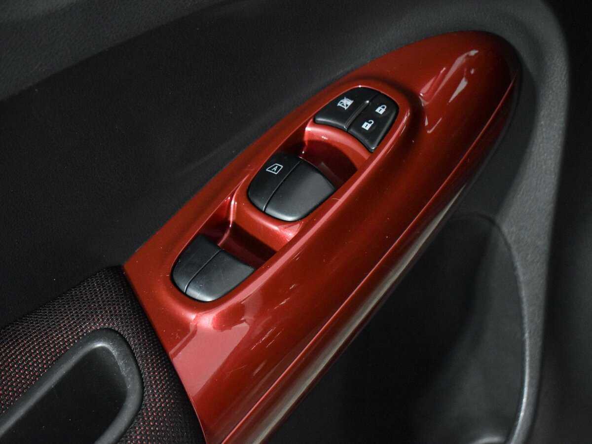 Nissan Juke с пробегом — 2011 год. Фото: #9