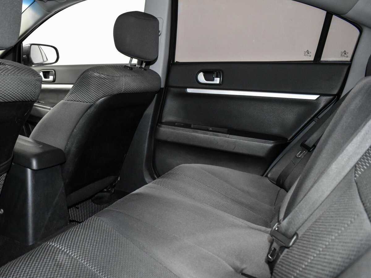 Mitsubishi Galant с пробегом — 2006 год. Фото: #8