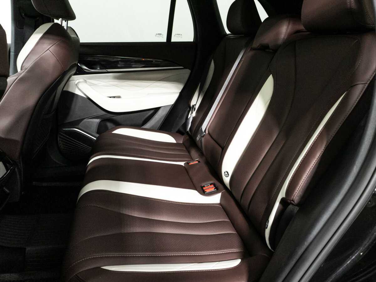 Geely Monjaro с пробегом — 2023 год. Фото: #9