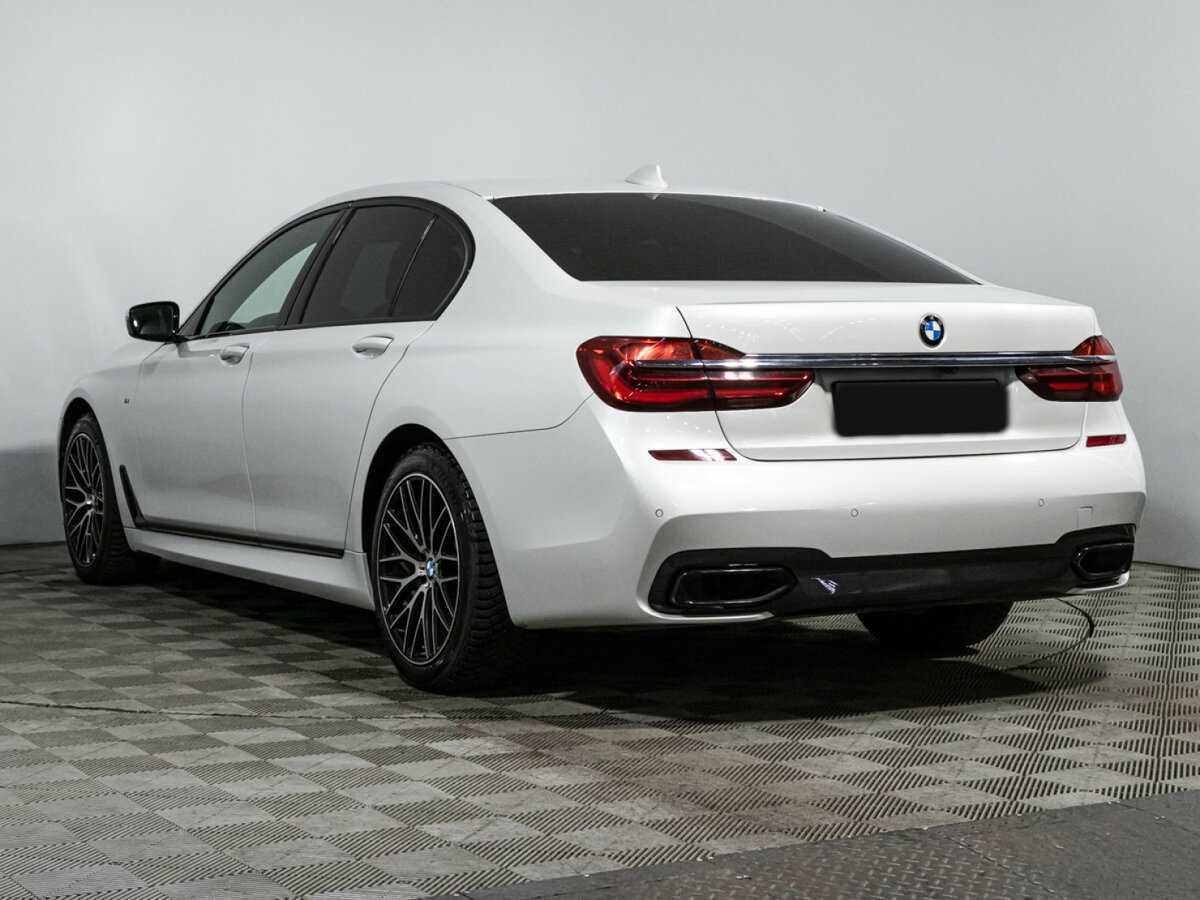 BMW 7 серии с пробегом — 2017 год. Фото: #6