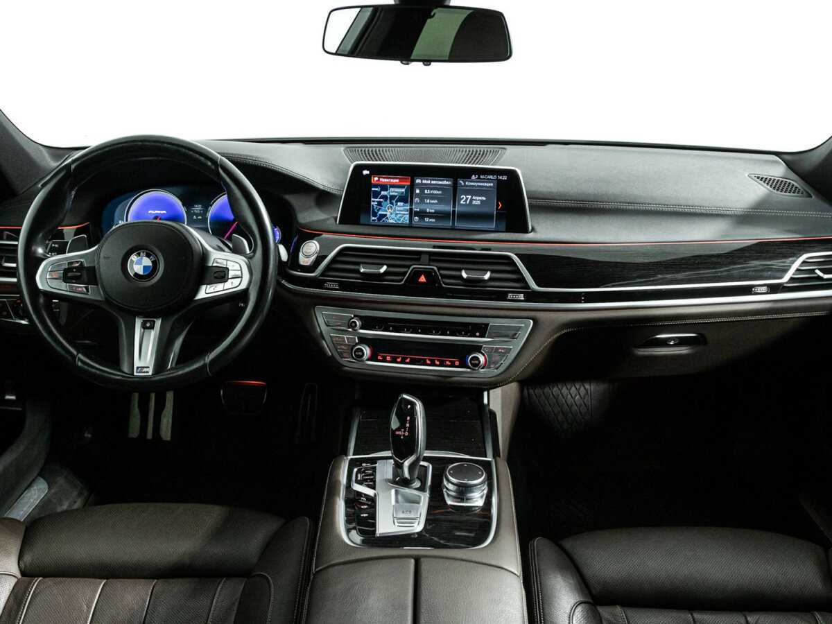 BMW 7 серии с пробегом — 2017 год. Фото: #12