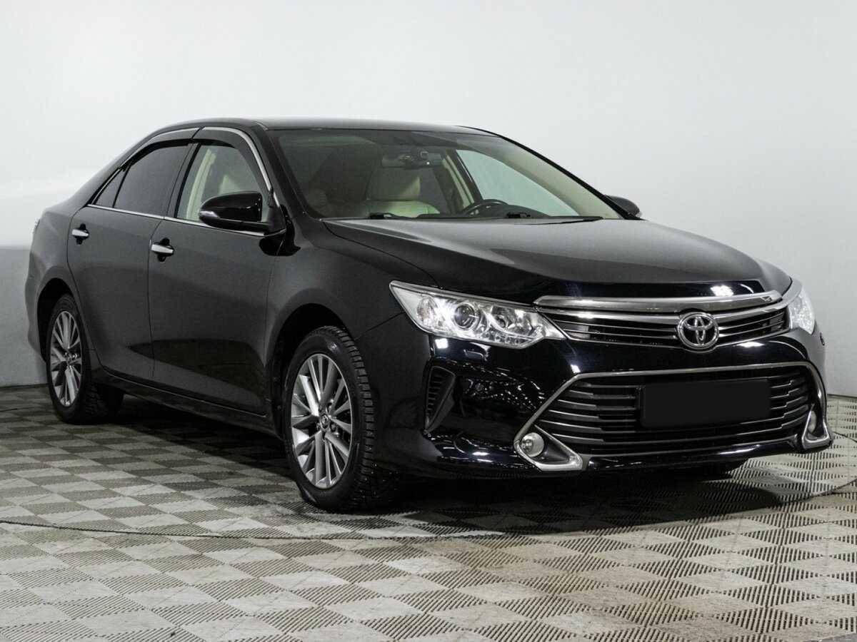 Toyota Camry с пробегом — 2016 год. Фото: #2