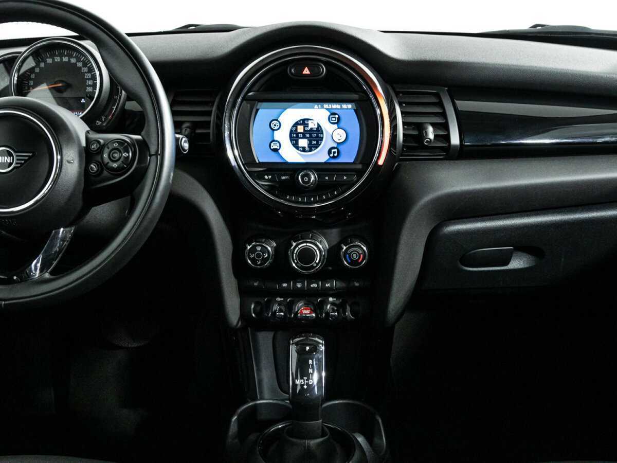 Mini Hatch с пробегом — 2020 год. Фото: #13