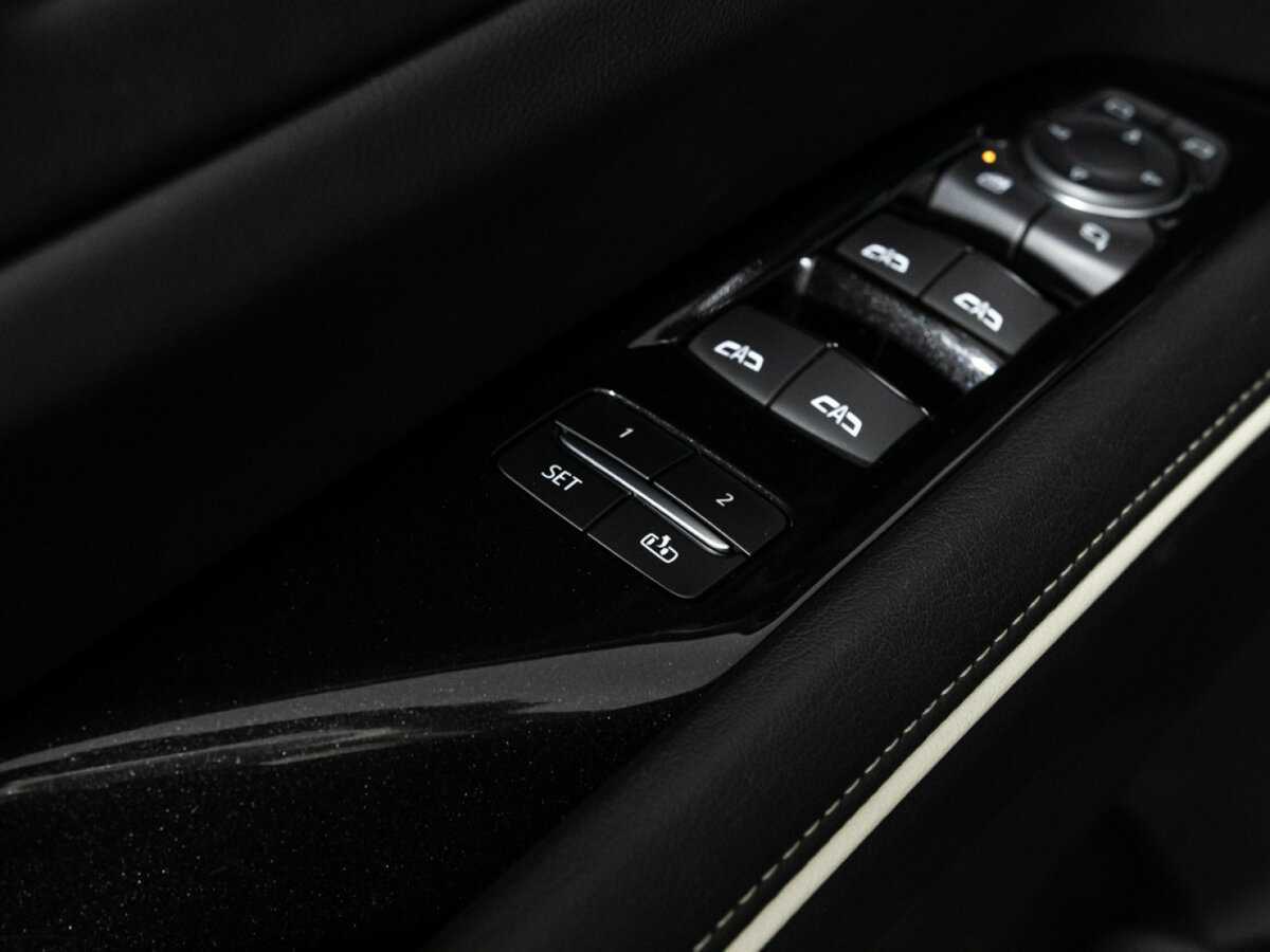 Cadillac Escalade с пробегом — 2021 год. Фото: #17