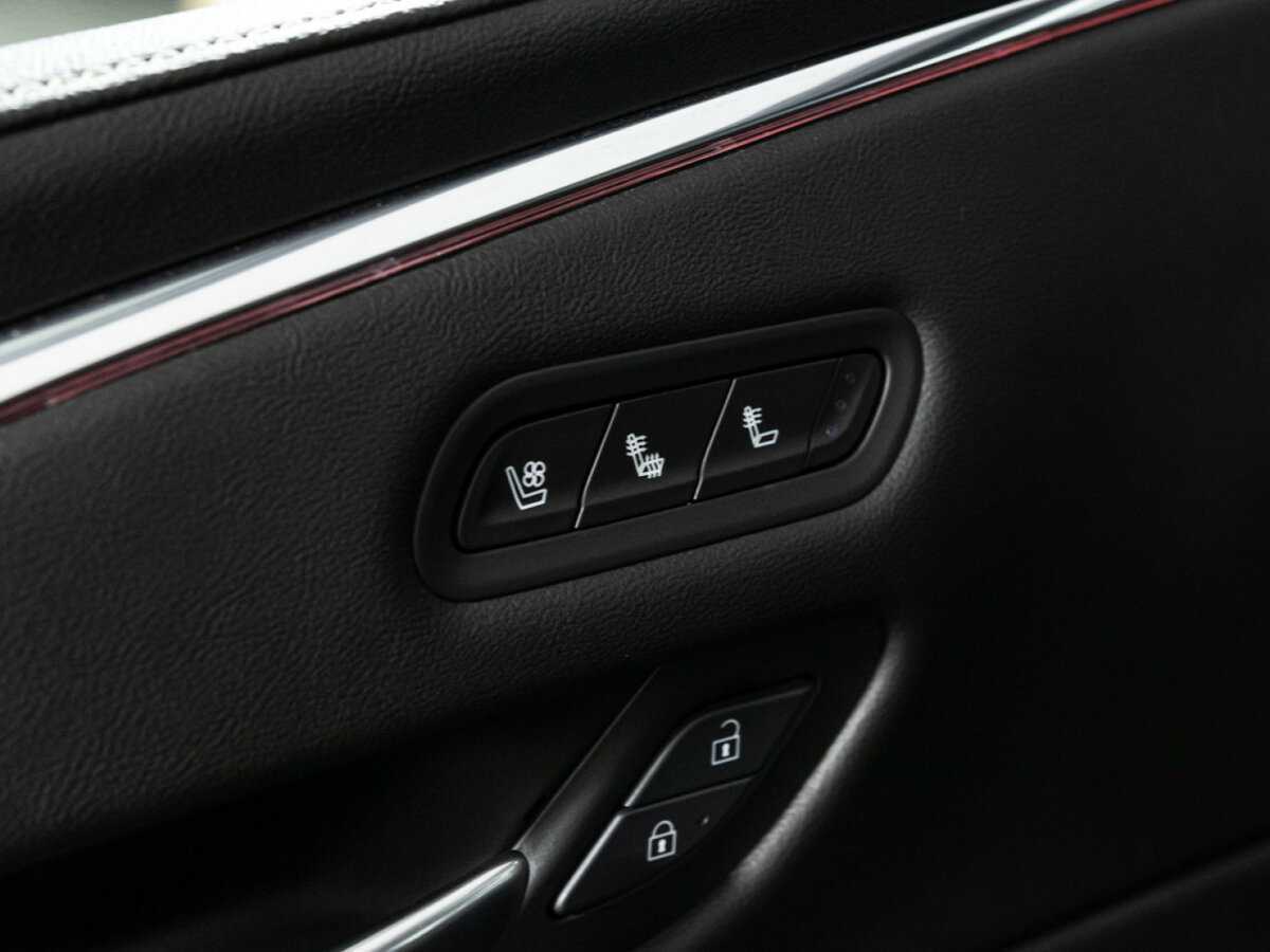 Cadillac Escalade с пробегом — 2021 год. Фото: #18