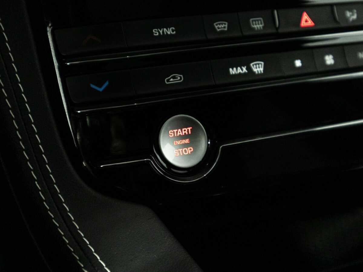 Jaguar F-Pace с пробегом — 2018 год. Фото: #24