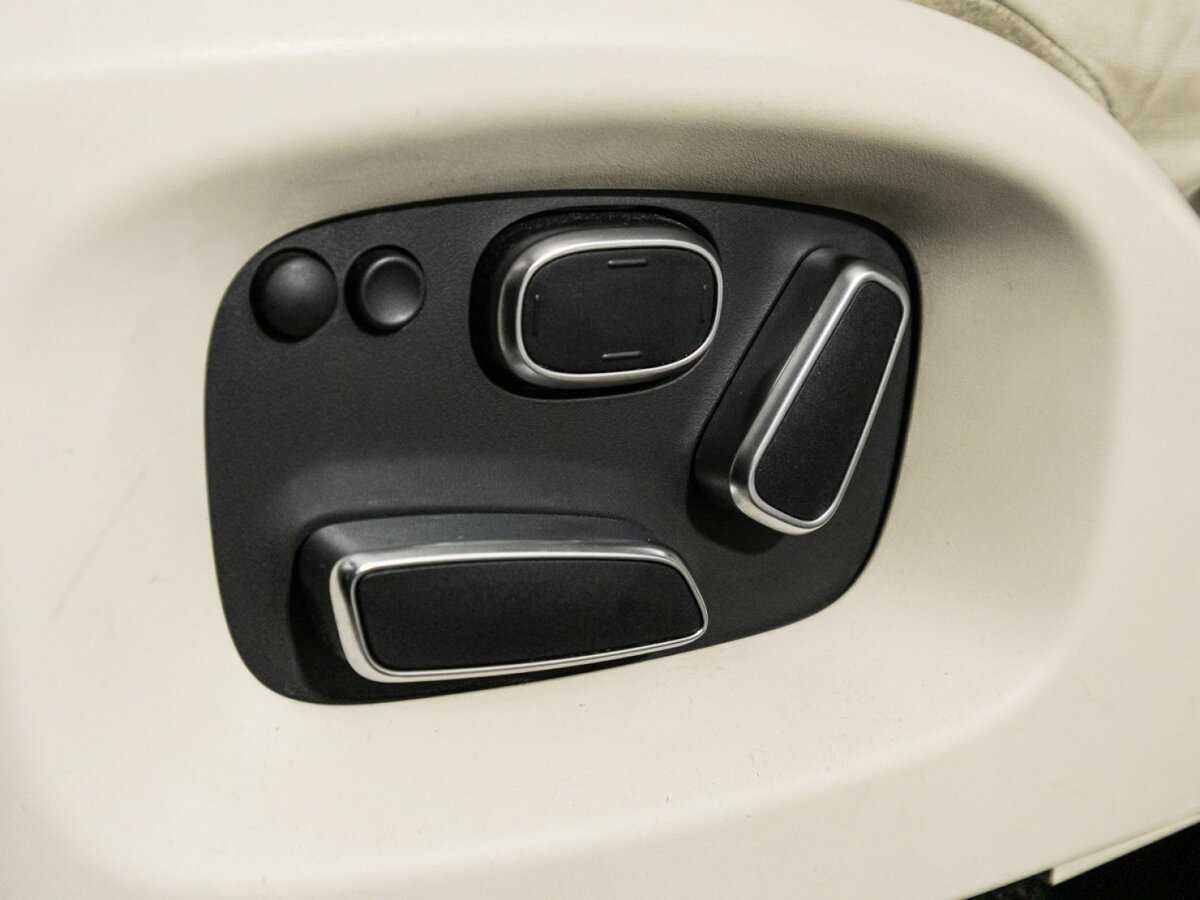 Land Rover Range Rover с пробегом — 2013 год. Фото: #17