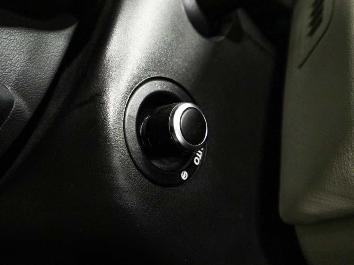 Land Rover Range Rover с пробегом — 2013 год. Фото: #25