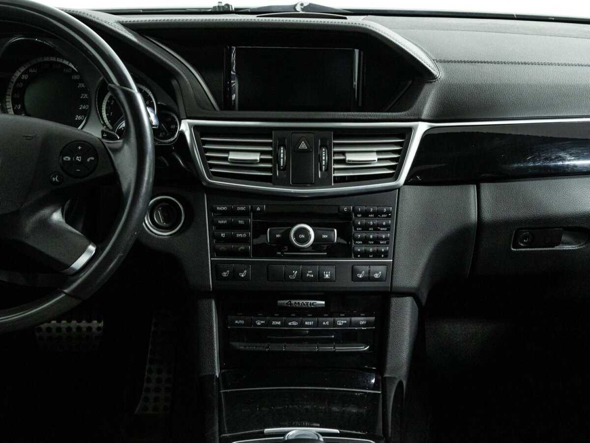 Mercedes-Benz E-Класс с пробегом — 2011 год. Фото: #11