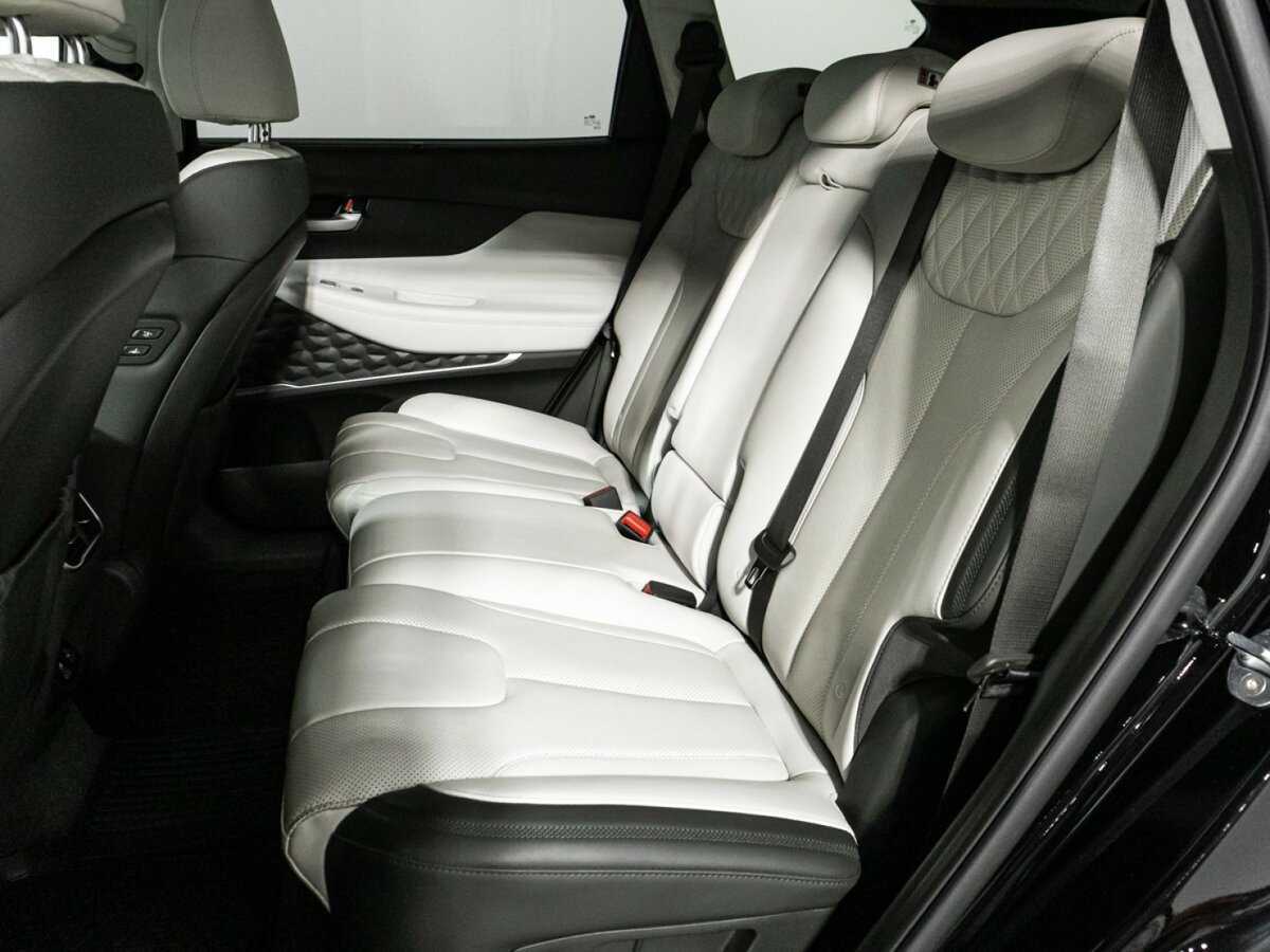 Hyundai Santa Fe с пробегом — 2022 год. Фото: #9