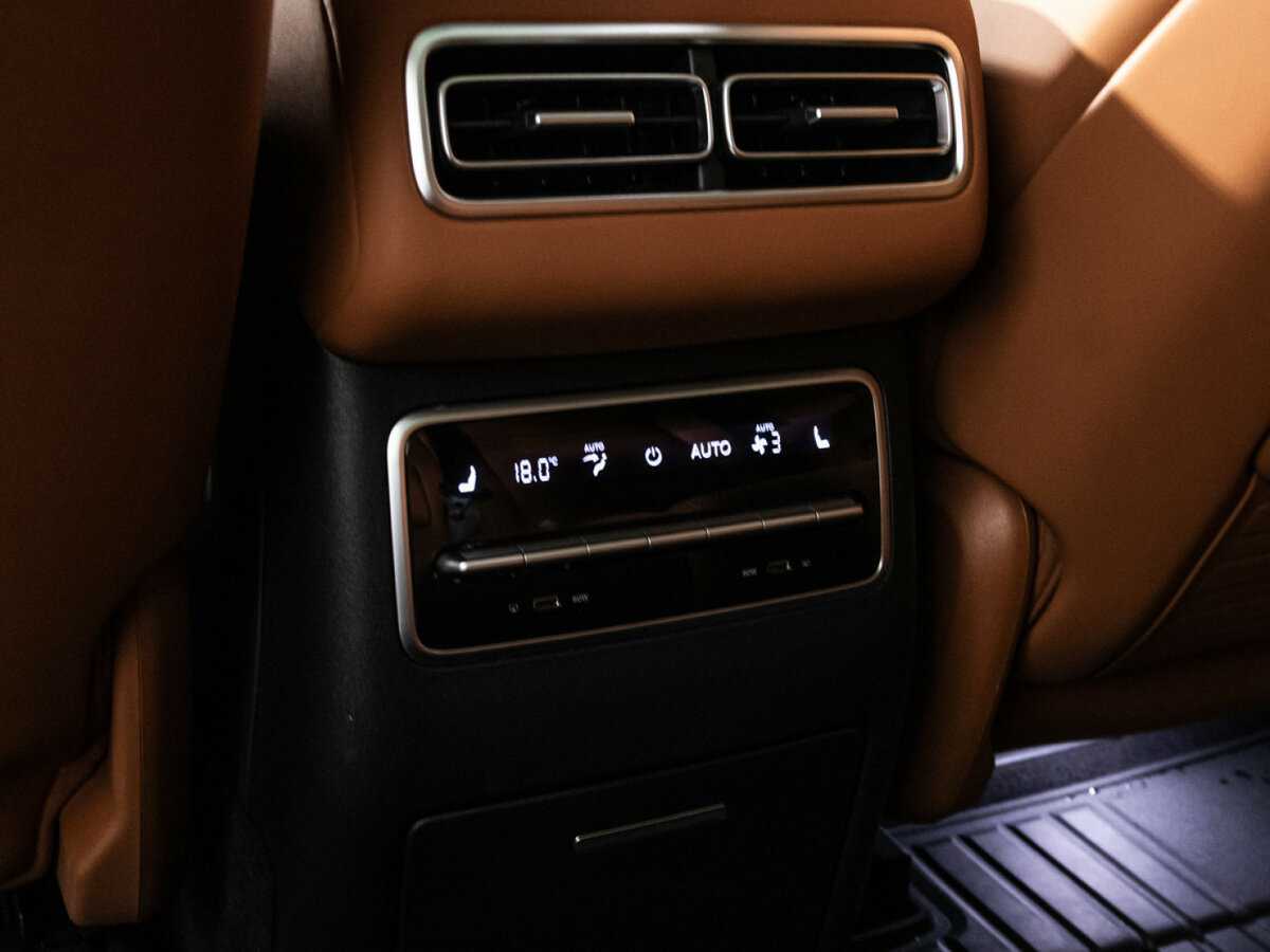 LiXiang L7 с пробегом — 2023 год. Фото: #26