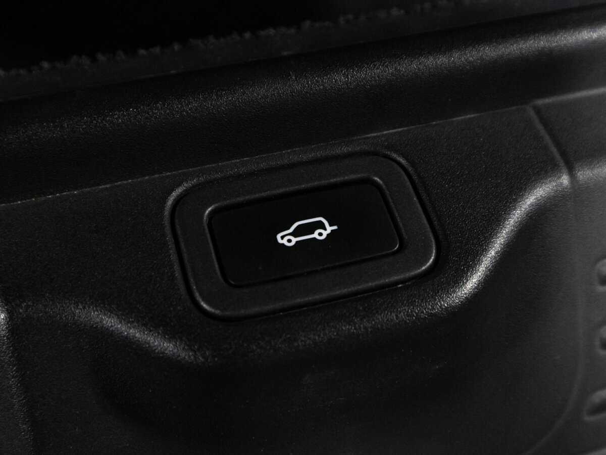 Land Rover Range Rover с пробегом — 2020 год. Фото: #15