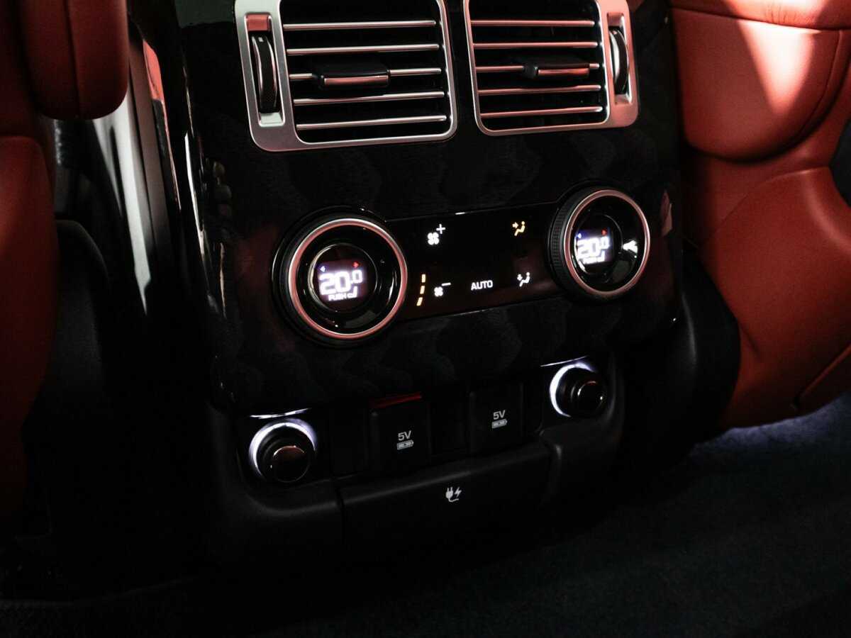 Land Rover Range Rover с пробегом — 2020 год. Фото: #19