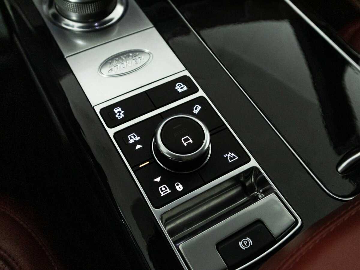 Land Rover Range Rover с пробегом — 2020 год. Фото: #30