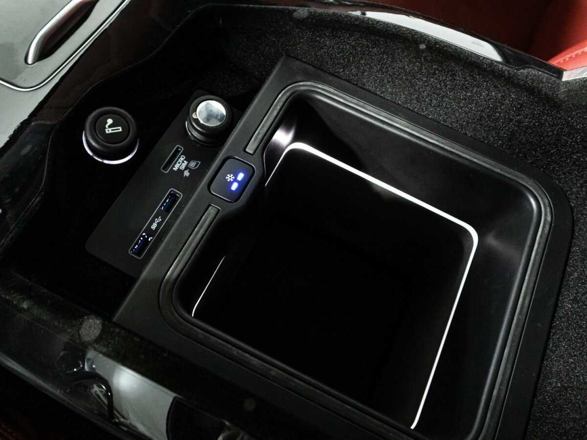 Land Rover Range Rover с пробегом — 2020 год. Фото: #31