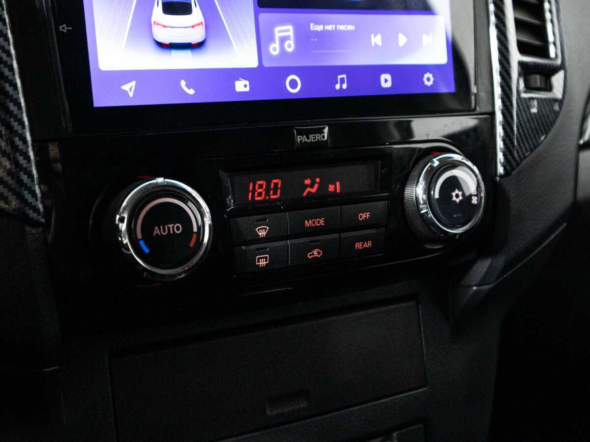 Mitsubishi Pajero с пробегом — 2014 год. Фото: #15