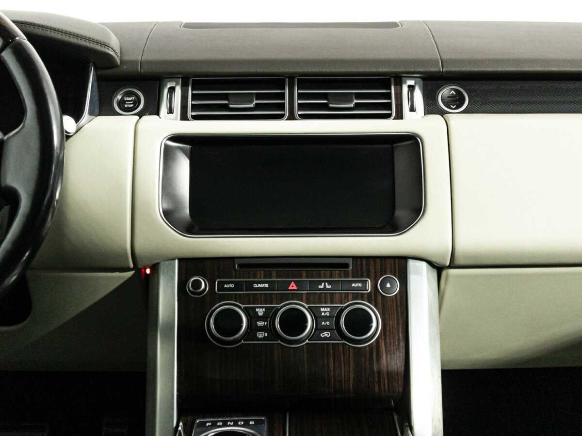 Land Rover Range Rover с пробегом — 2017 год. Фото: #13
