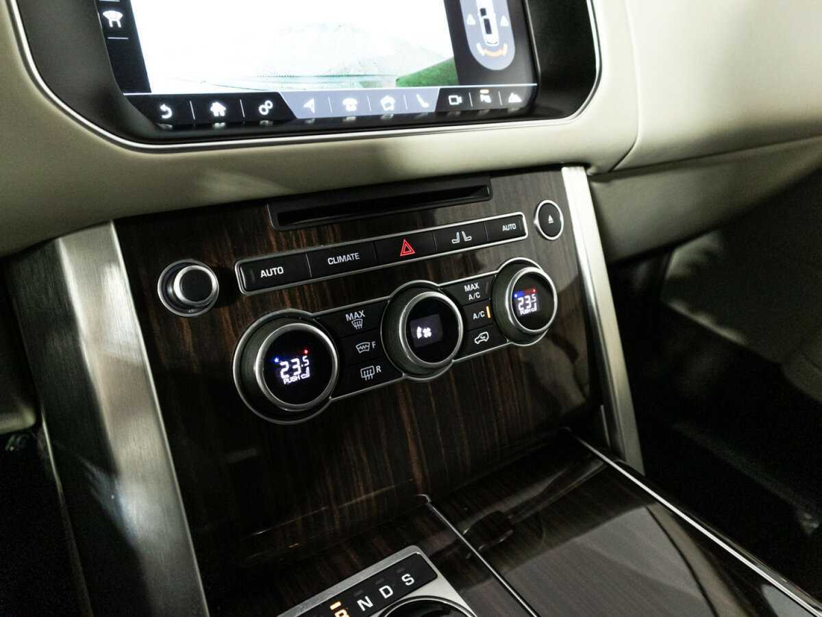 Land Rover Range Rover с пробегом — 2017 год. Фото: #23