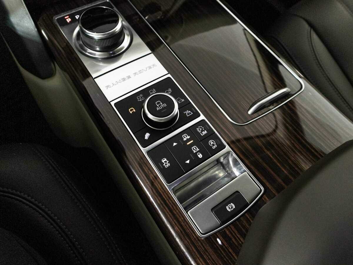 Land Rover Range Rover с пробегом — 2017 год. Фото: #24
