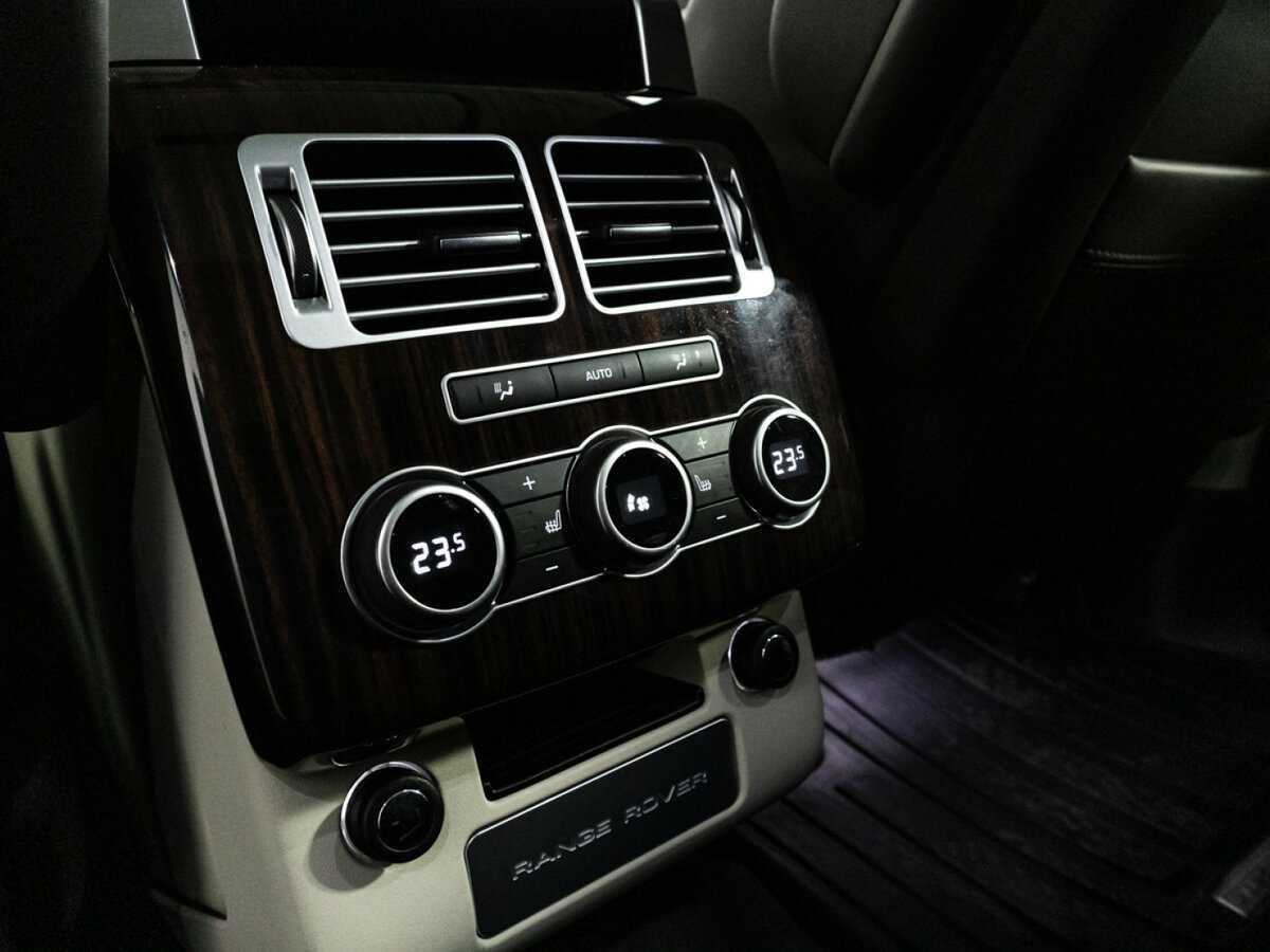 Land Rover Range Rover с пробегом — 2017 год. Фото: #27
