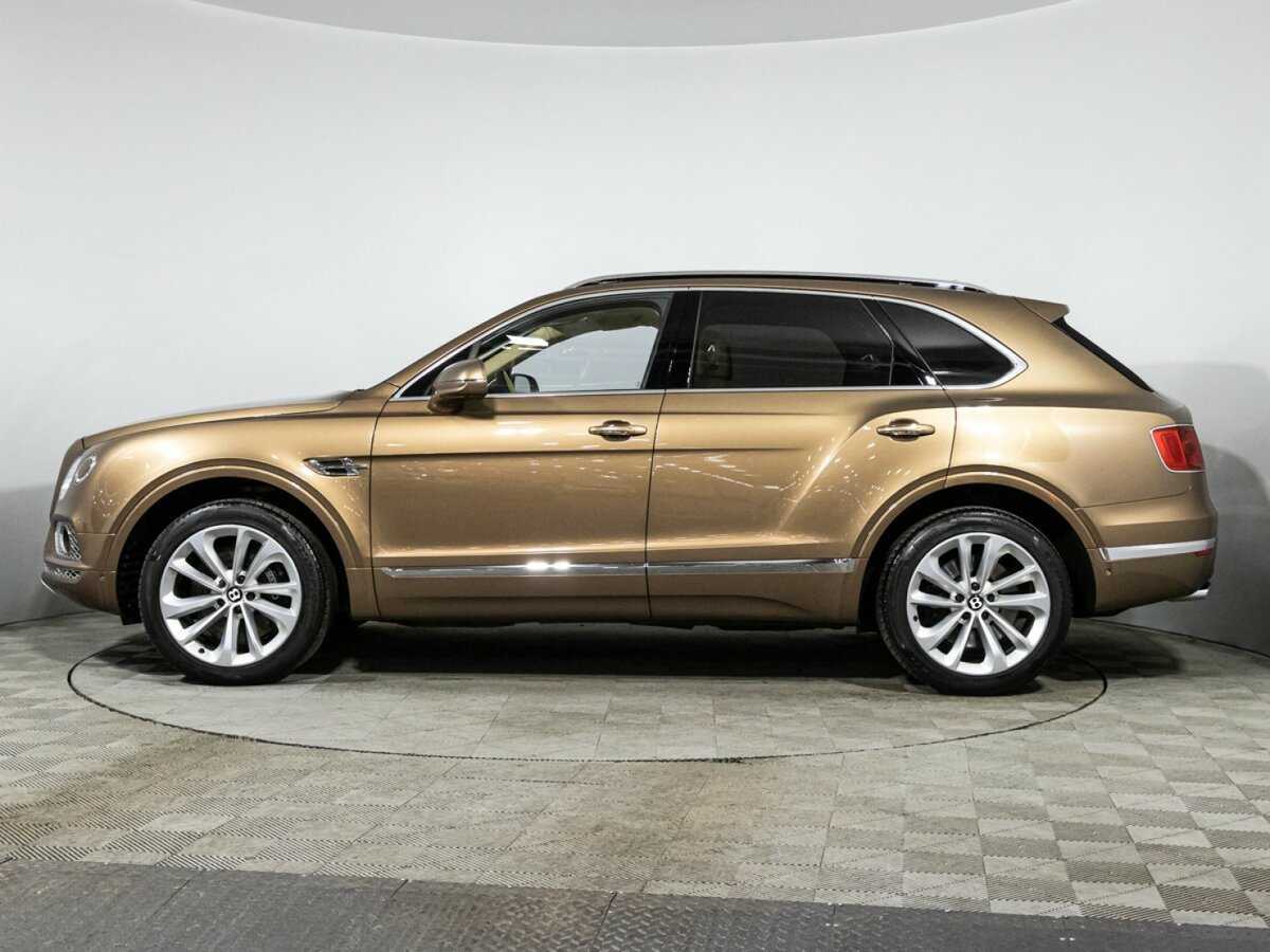 Bentley Bentayga с пробегом — 2016 год. Фото: #7