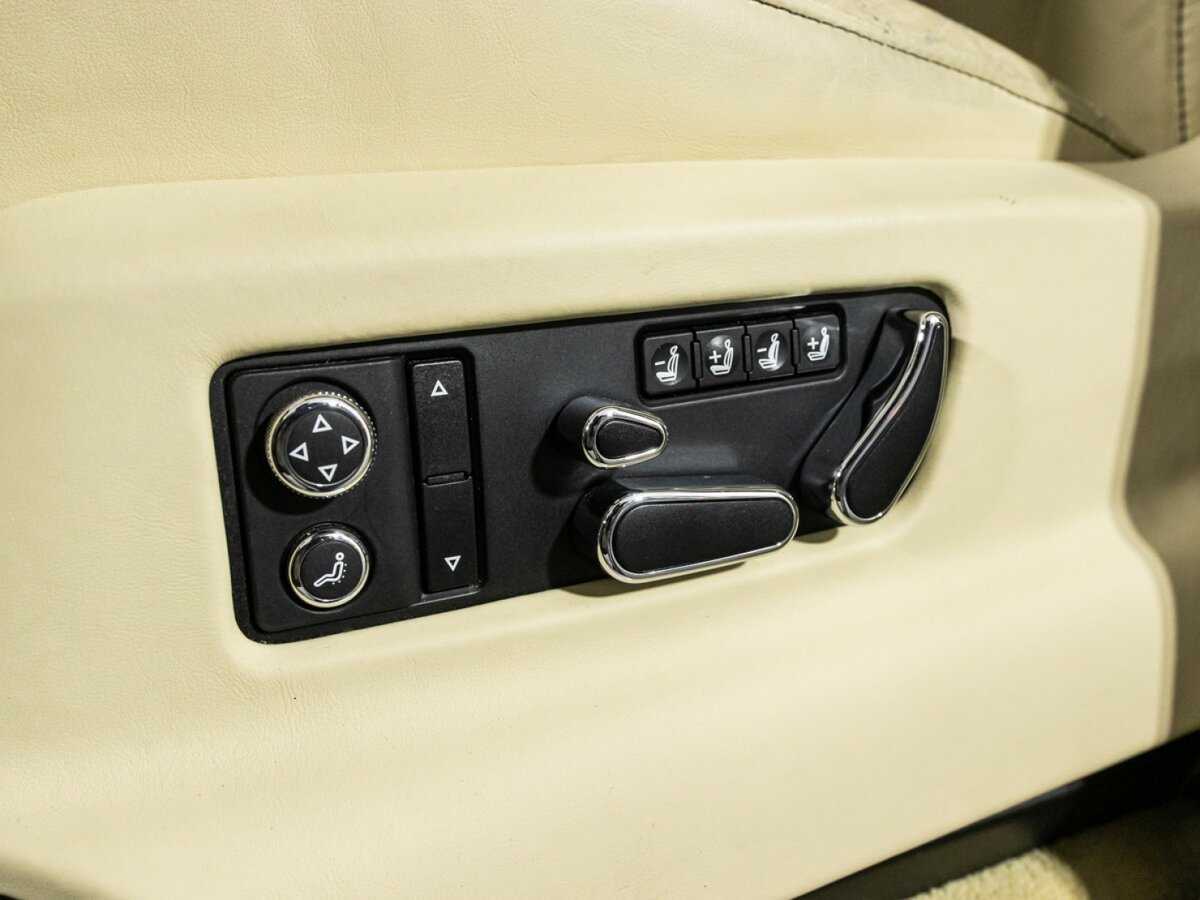 Bentley Bentayga с пробегом — 2016 год. Фото: #18