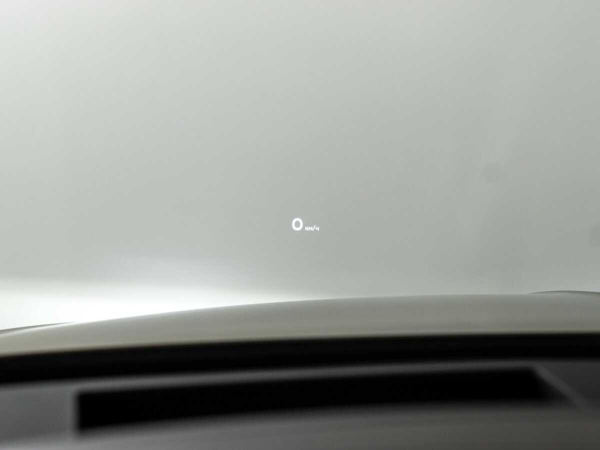 Bentley Bentayga с пробегом — 2016 год. Фото: #25