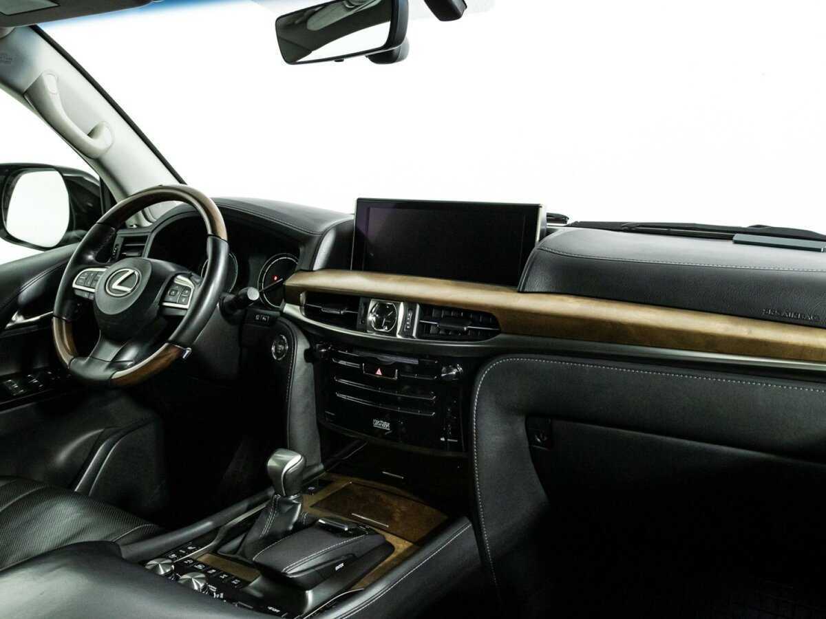 Lexus LX с пробегом — 2016 год. Фото: #7